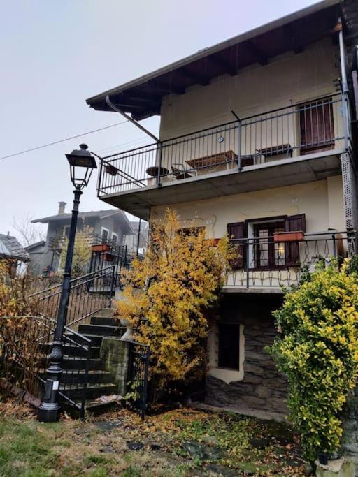 Вилла The Golden Eagle - Chalet A Champdepraz Аоста Экстерьер фото