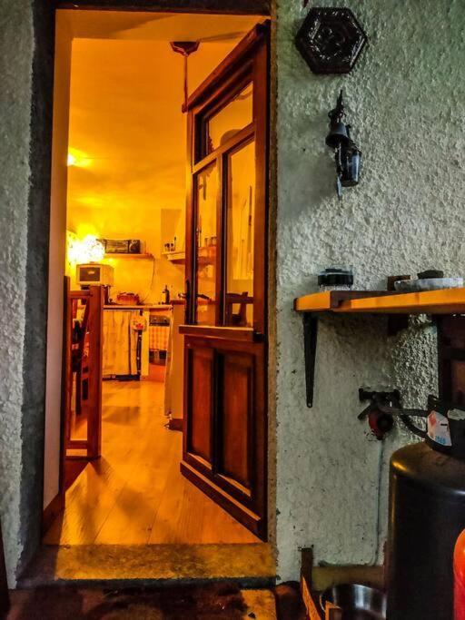 Вилла The Golden Eagle - Chalet A Champdepraz Аоста Экстерьер фото